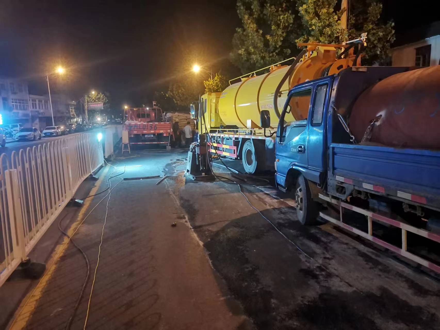 乌拉特后路面压密注浆